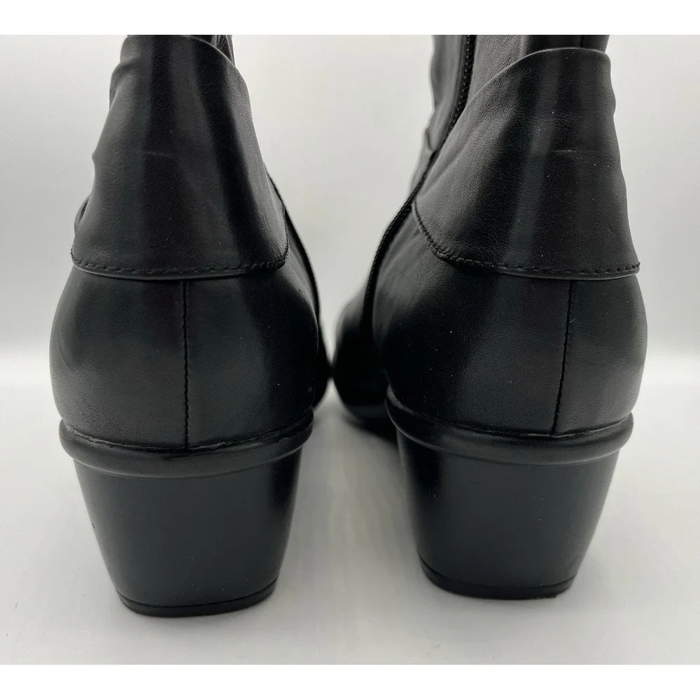 Clarks product women